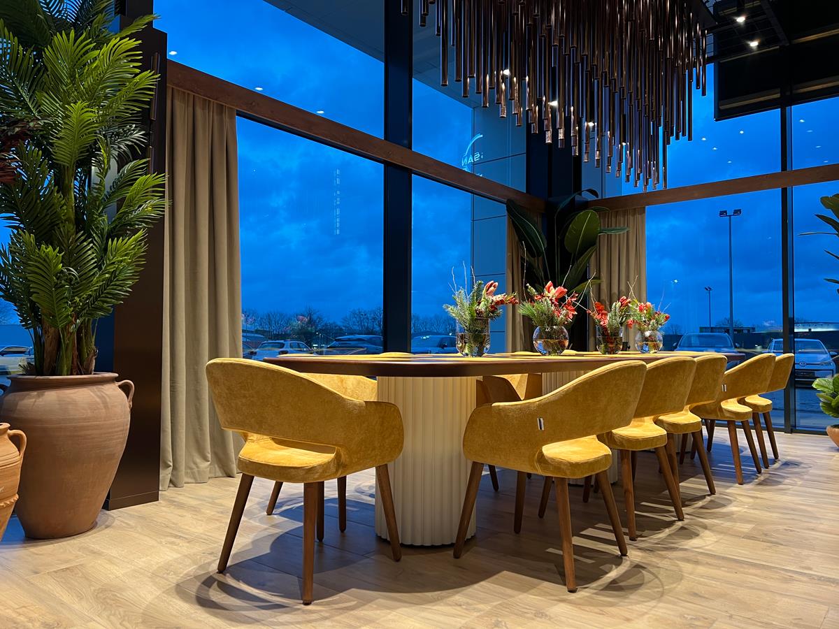 La Vetra Mülheim / Almanya