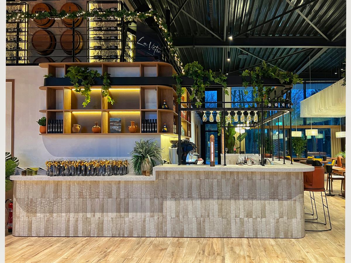 La Vetra Mülheim / Almanya