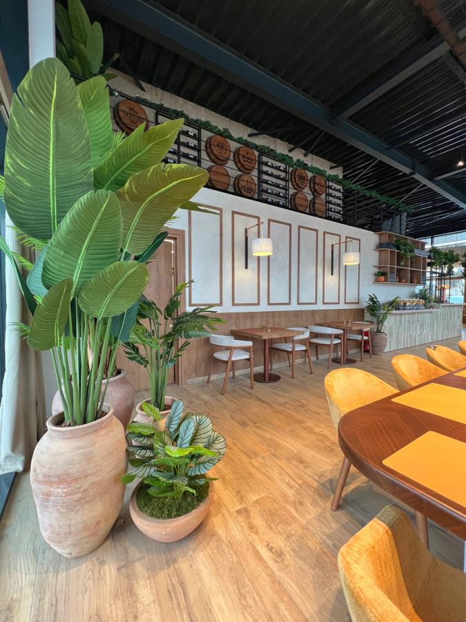 La Vetra Mülheim / Almanya