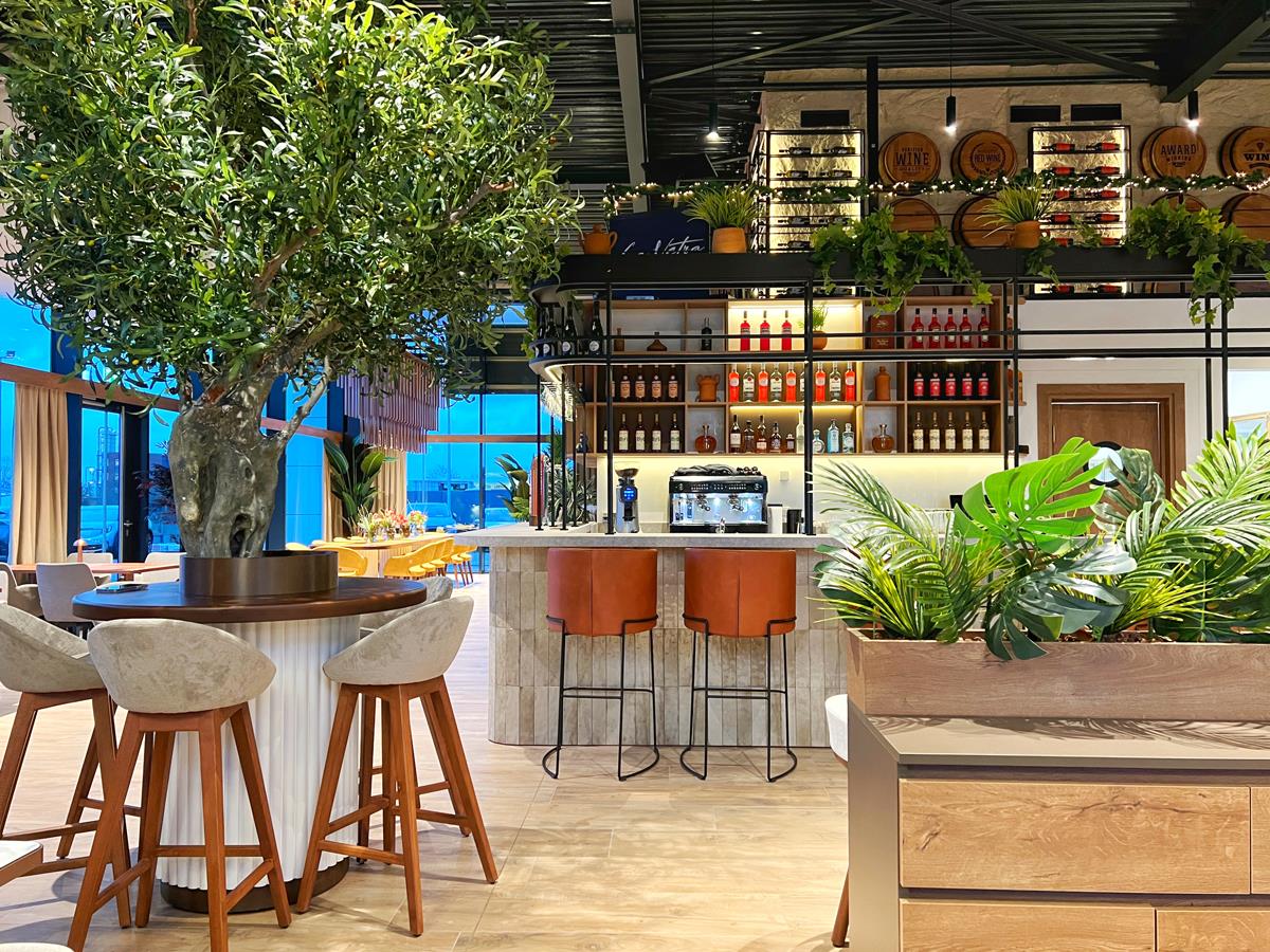 La Vetra Mülheim / Almanya