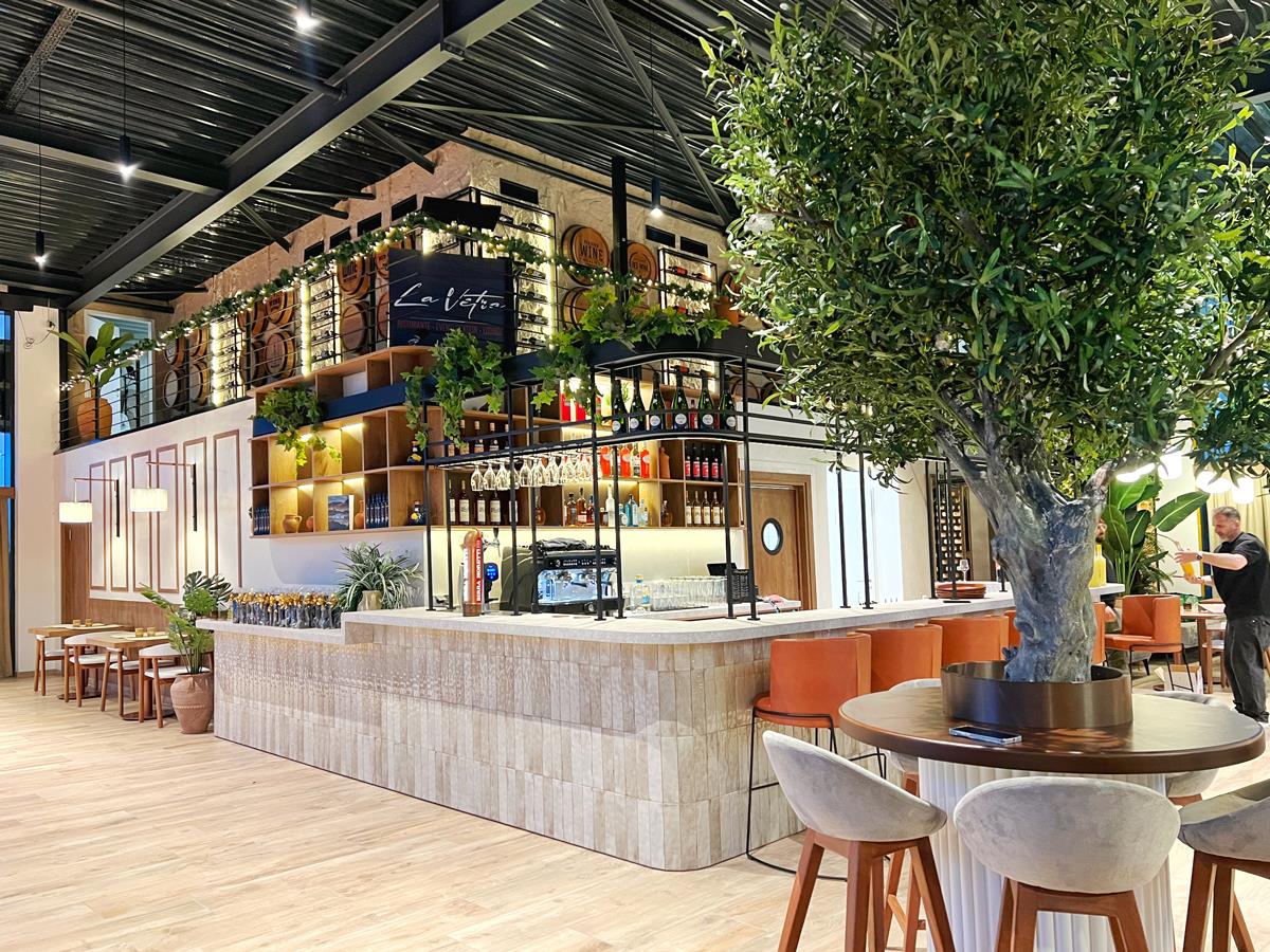 La Vetra Mülheim / Almanya