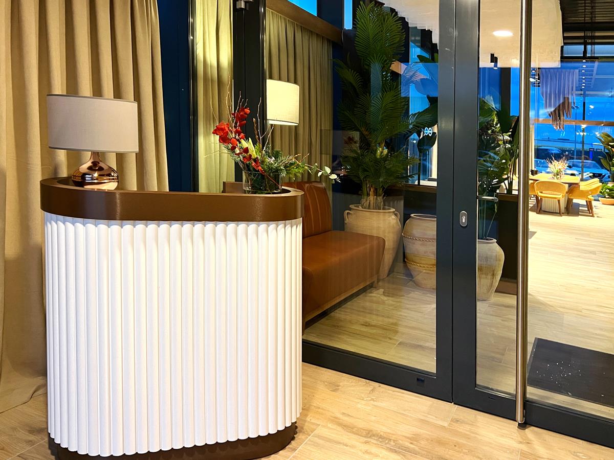 La Vetra Mülheim / Almanya