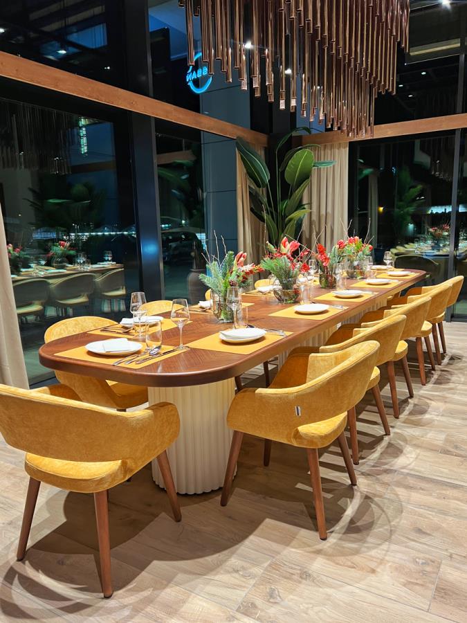 La Vetra Mülheim / Almanya