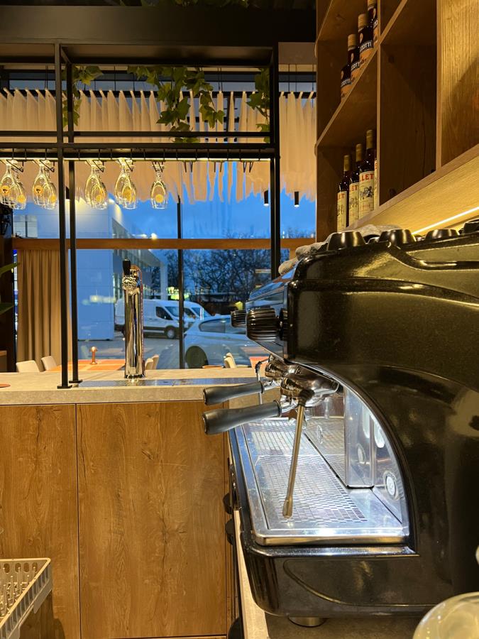 La Vetra Mülheim / Almanya