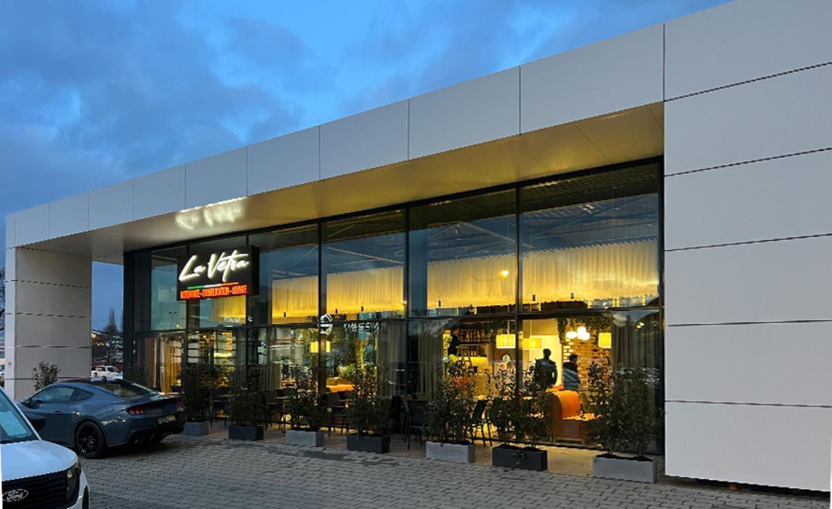 La Vetra Mülheim / Almanya